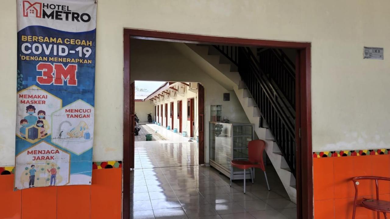 Hotel Metro Kudus Tanggulangin Buitenkant foto